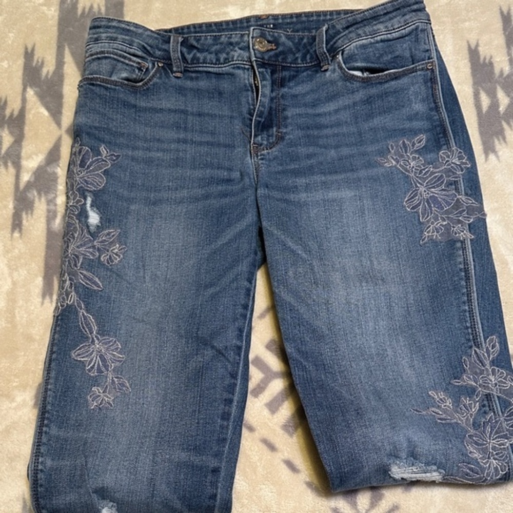630. White House Black Market Dark Blue Skinny Jeans with Floral Detail